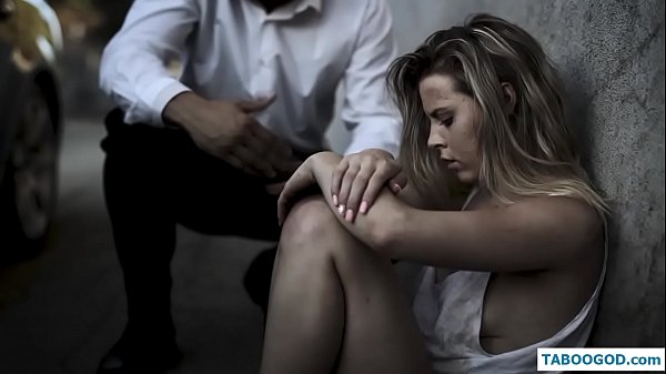 Kinky ιστορίες: άστεγη έφηβη κοπέλα